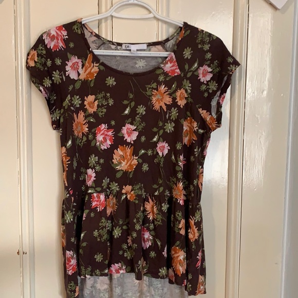 Town floral top in XS - Picture 1 of 4